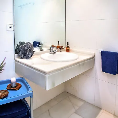Appartamento Jardines De Bolonia By Interhome